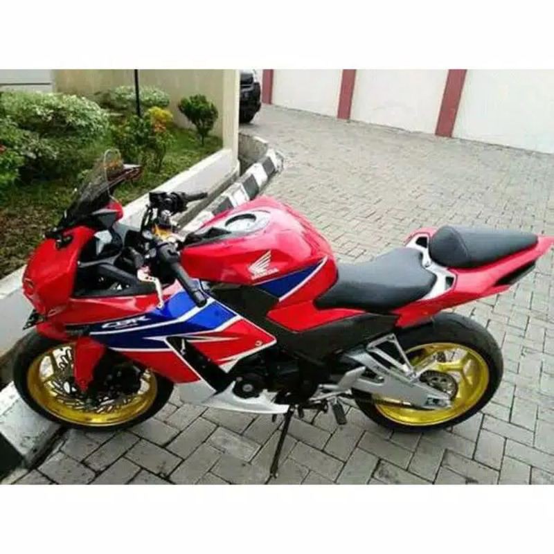 BODY BELAKANG CBR LOKAL MODEL CBR 250RR BODI BELAKANG CBR150R LOKAL