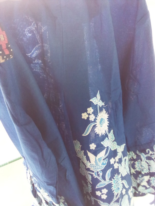 Grosir Terlaris Genes Jelita Tunic Navbor Yelbor Whitbor Creambor Tunik Batik Modern Hrb064