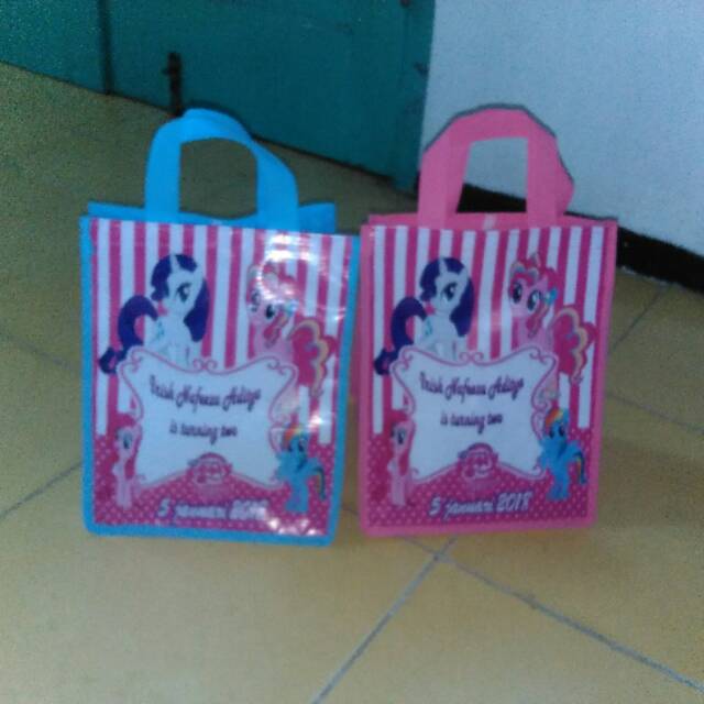 

Tas ultah custom