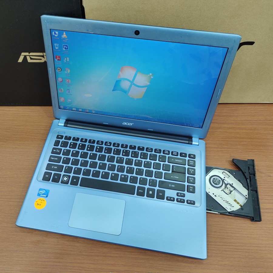 LAPTOP ACER V5-431 RAM 2GB HDD 320GB MULUS NO MINUS