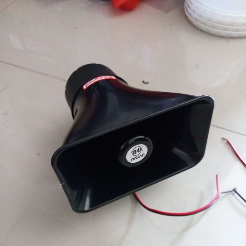 Alarm atret mundur atau Rem suara Stasiun kereta api