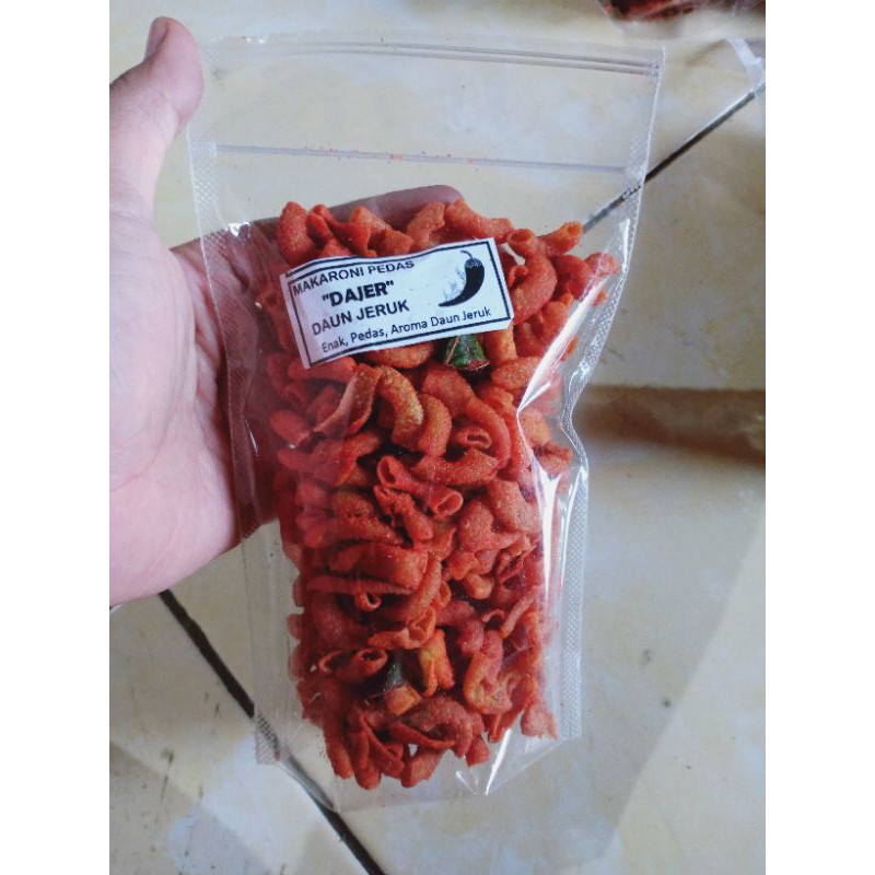 

Makaroni daun jeruk/150gr/pedas/renyah/kriuk