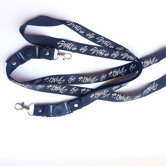 

STRAY KIDS LANYARD GANTUNGAN TALI LANYARD ID CARD STRAP KEYRING