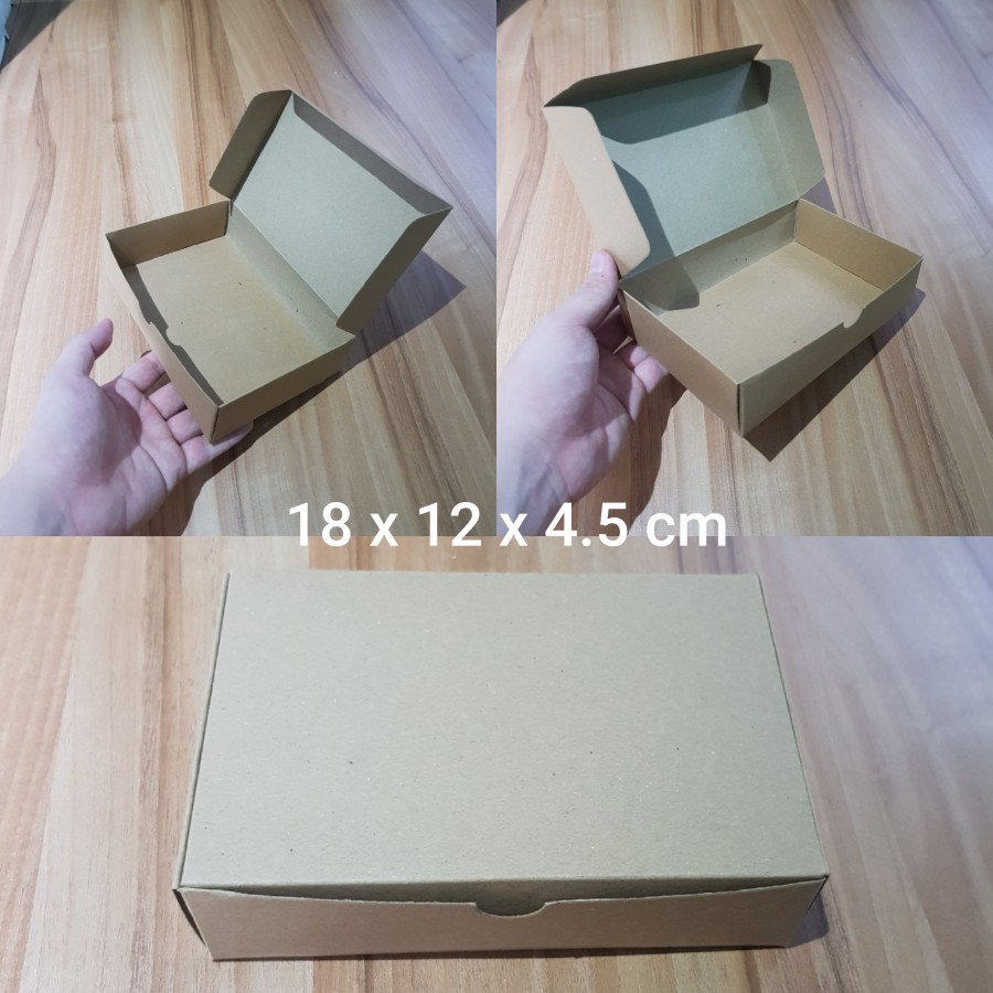 

Dus warna Cokelat untuk brownies, dll. ukuran 18 x 12 x 4.5 cm (HARGA UNTUK PER 10 PCS DUS)