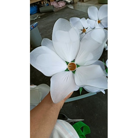 Standing Lampu Bunga Stoking / Kap Lampu Hias Bunga Stoking Dekorasi Fariasi Warna