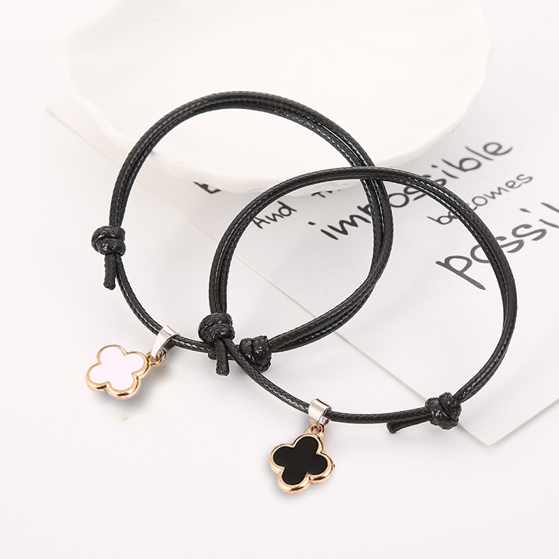 2 Pcs/1 Set Perhiasan Indah Sederhana Gelang Fashion Semanggi Warna Polos Gelang Wanita