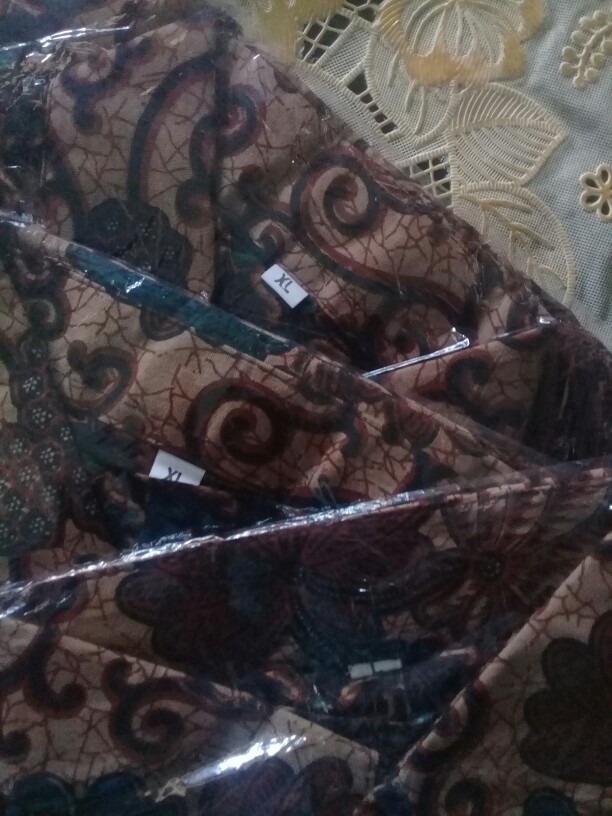 Maura Couple - Sania Ruffle Batik Couple