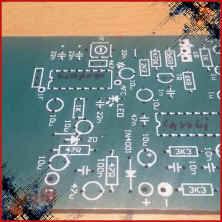

PCB FM Tuner- Untuk Praktek Skolah