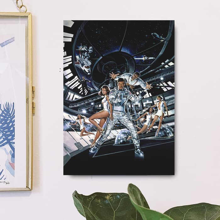 "James Bond 007, ver.1" Poster Kayu (30x22)