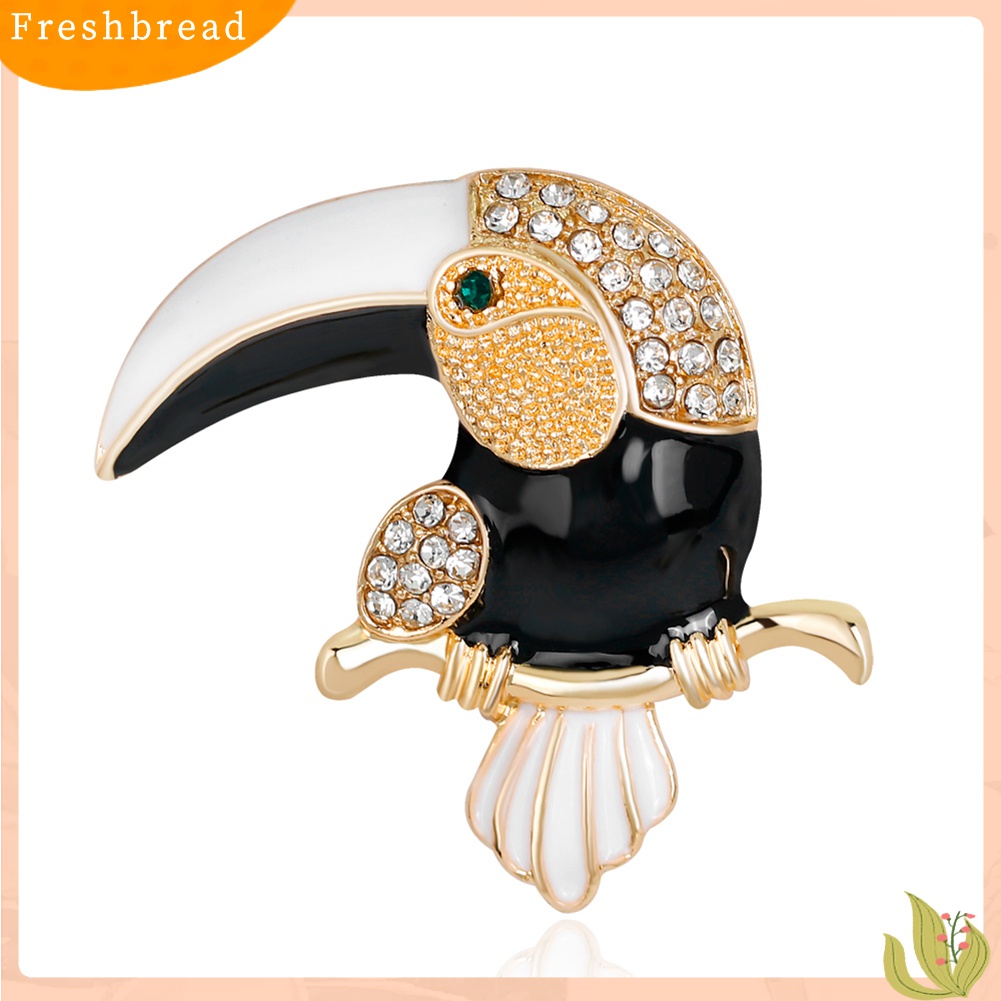 [ TERLARIS]Elegant Colorful Cartoon Parrot Shiny Rhinestone Animal Women Gift Brooch Pin