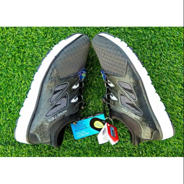 Sepatu running Nineten 910