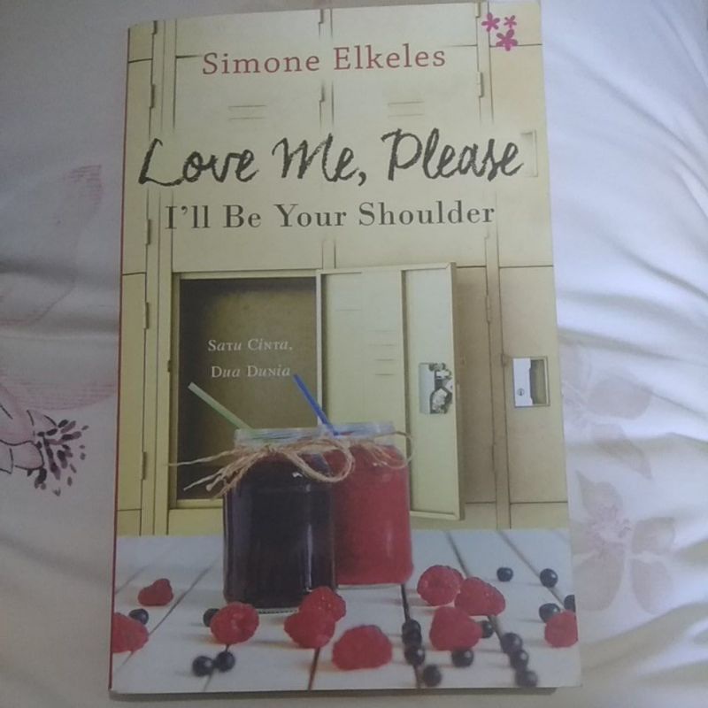 

love me, please by Simone Elkeles
