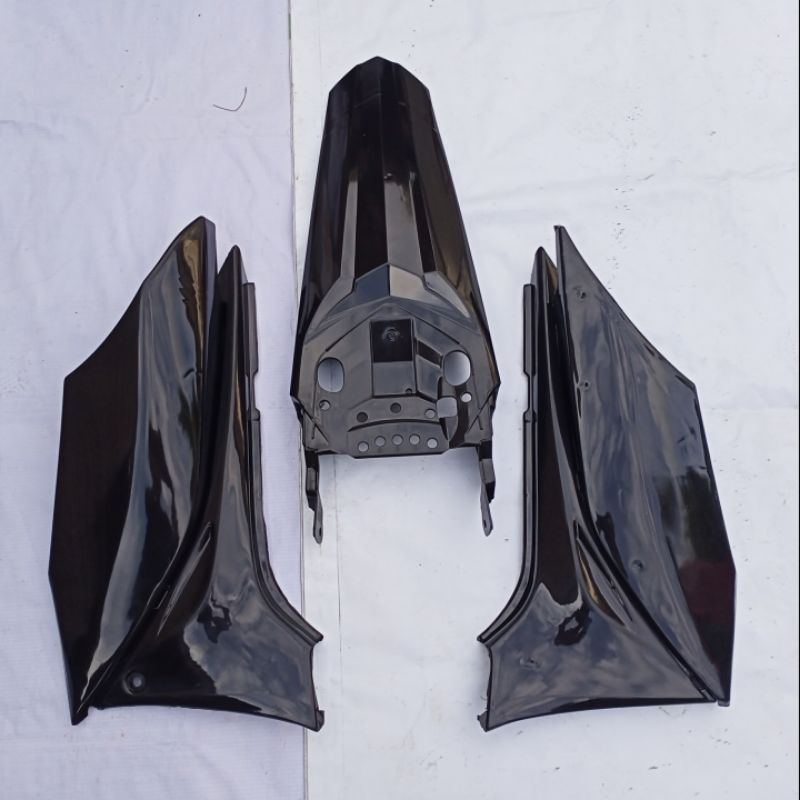 body CRF 150l cover body belakang CRF 150 spakbor belakang CRF 150 L sayap Tengah CRF 150