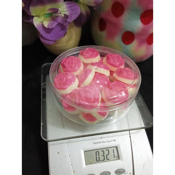 

coklat karakter bunga