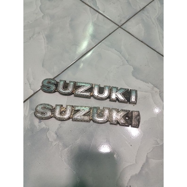Emblem Tangki Suzuki TRS 118 A100 Original Japan