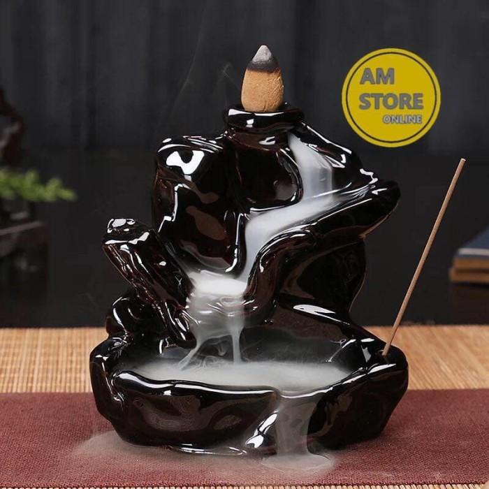 Nay / Tempat Bakar Dupa Asap Hiolo Air Terjun