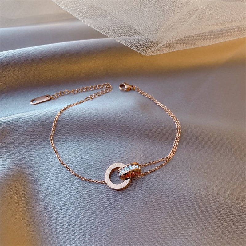 Gelang Titanium Anti Karat Wanita Romawi Berlian Emas 18k Aksesoris Perhiasan