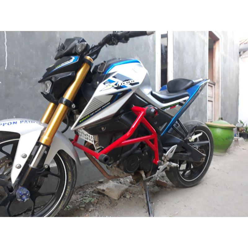 Crasbar Yamaha XabreTubular Xabre