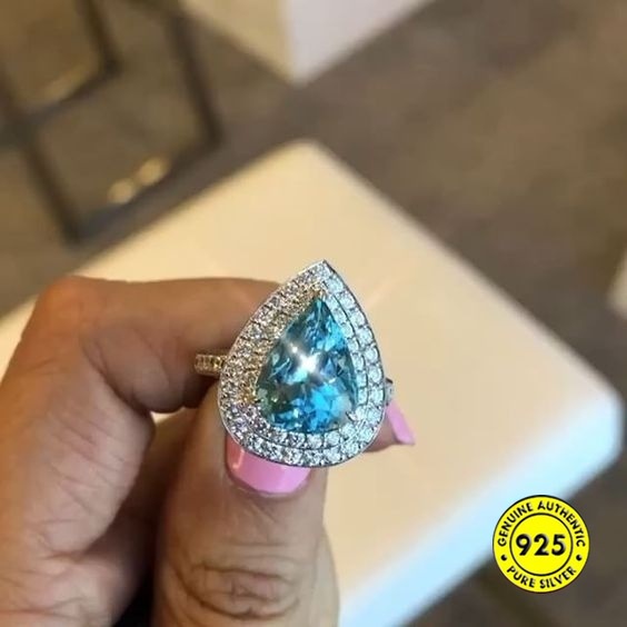 Cincin Dengan Batu Topaz Biru Laut Bentuk Pir Untuk Wanita