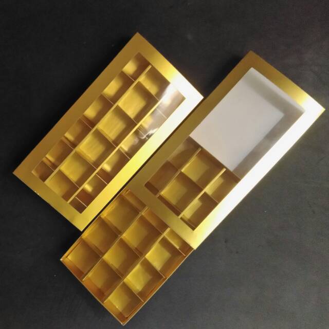 

kotak coklat - kotak nastar - kotak moci - sekat 18 ( 3x6 )
