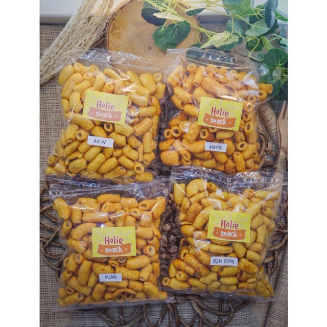 

MAKARONI PANGGANG / OVEN HOLIE SNACK (130 gr)