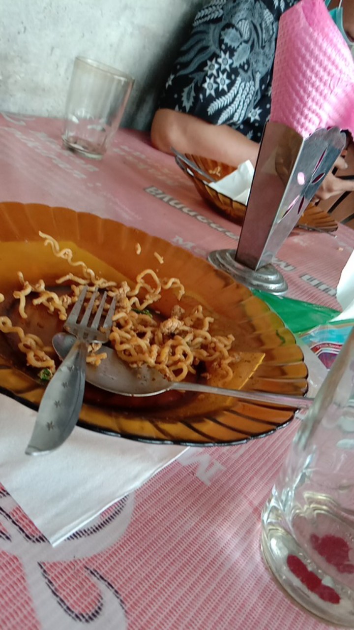 Kemeja Modern Tosca Batik Lengan Pendek Pria Cowok Kantor Kerja Formal Jumatan Pesta Kondangan