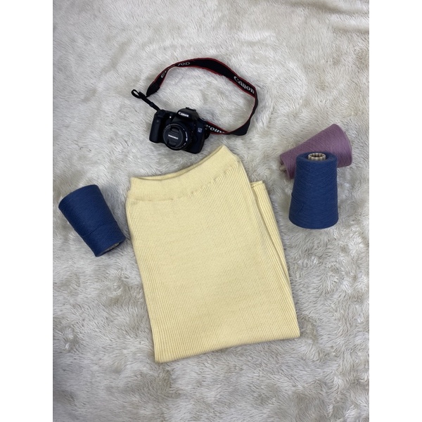 ROK SPAN RAJUT PREMIUM TEBAL KNIT KNITTED RAJUTAN SPAN ROK CARDIGAN ROK PANJANG WANITA /Rok span panjang/rok span rajut premium/rok span knitted/rok/rok wanita panjang/rok span hitam/rok plisket/rok plisket premium/rajut/cardigan/knit/knitted-CREAM BANANA