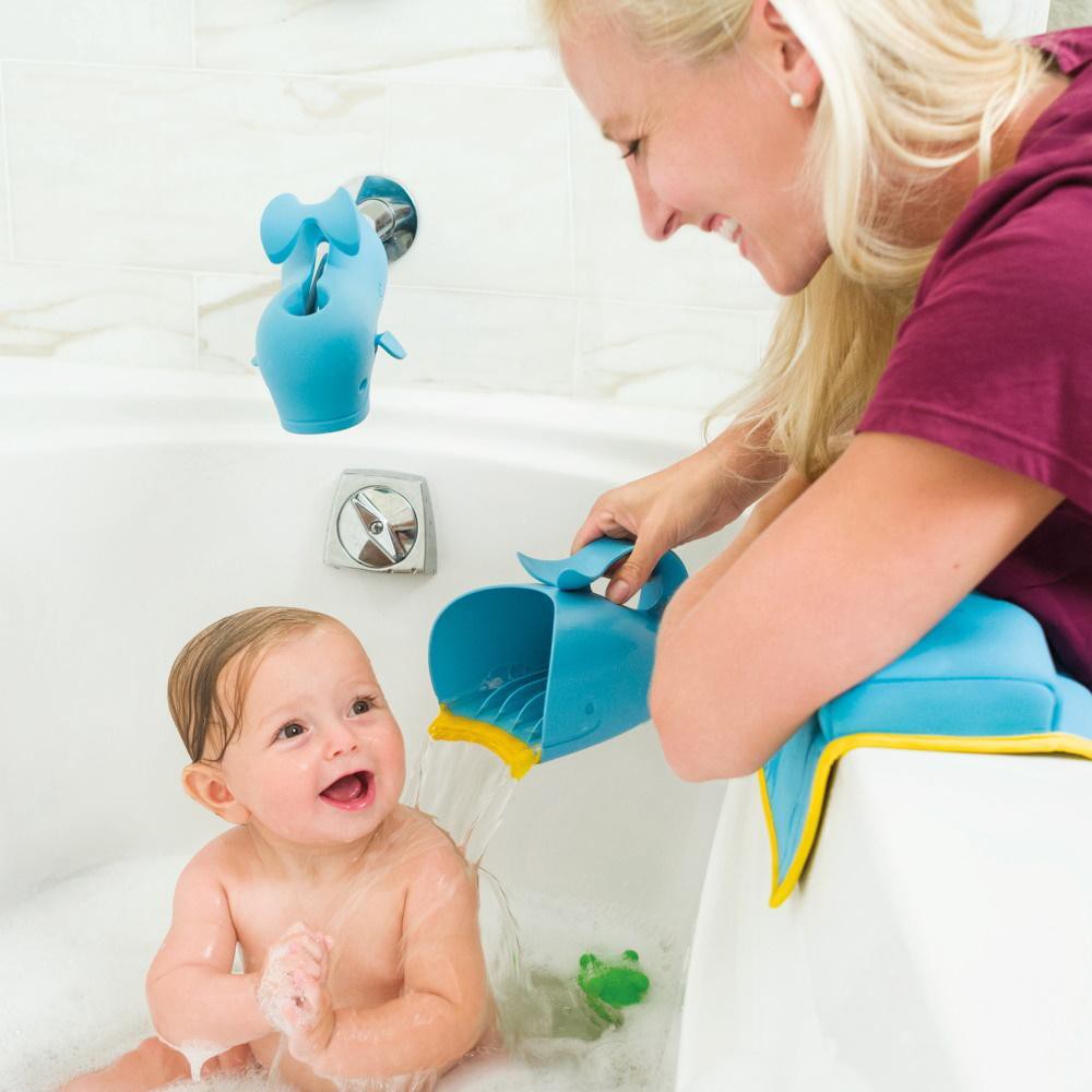 Skip Hop Moby Waterfall Bath Rinser / Gayung Mandi Anak Aksesoris Skiphop Baby Shower Bayi Keramas