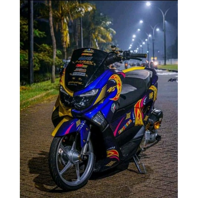 DECAL NMAX OLD 2  WARNA KIRI (BIRU) KANAN (KUNING) ROSSI 46