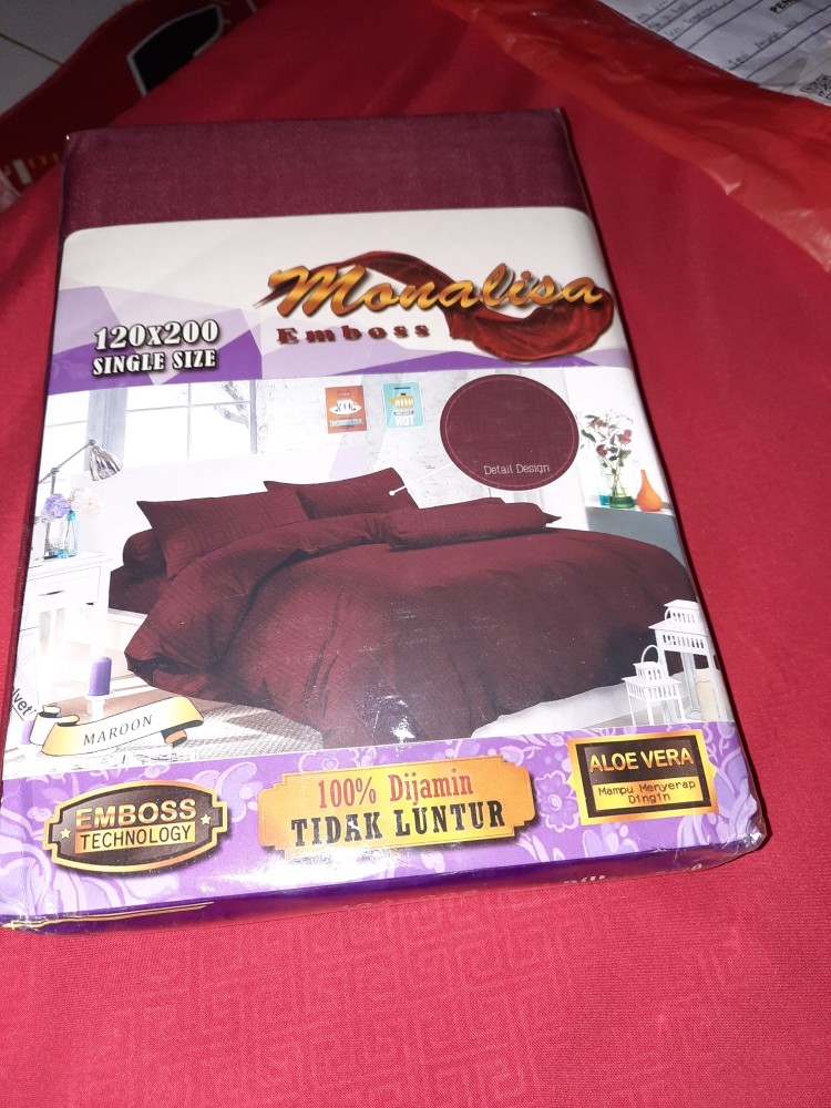 Monalisa Sprei Polos Jacquard 120x200 Warna Marun / Merah Hati