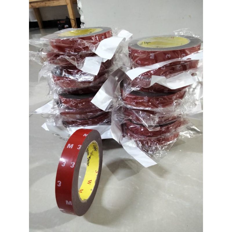 

Double tape 3m merah lem bolak balik 20 mm x 4,5 meter