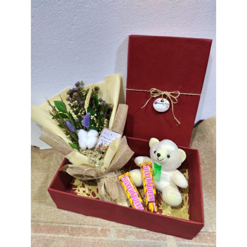 

FLOWER BOX | HADIAH ULANG TAHUN | HADIAH | GIFT BOX | KADO ULTAH | KADO WISUDA | BUNGA BOX