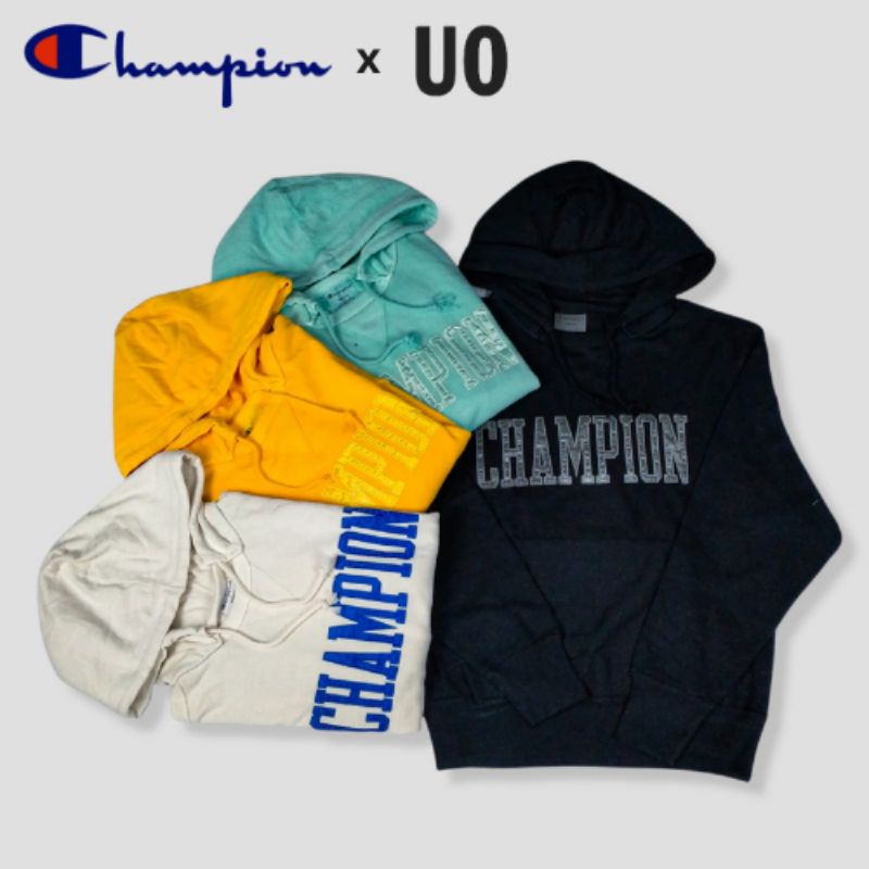 Hoodie champion × UO
