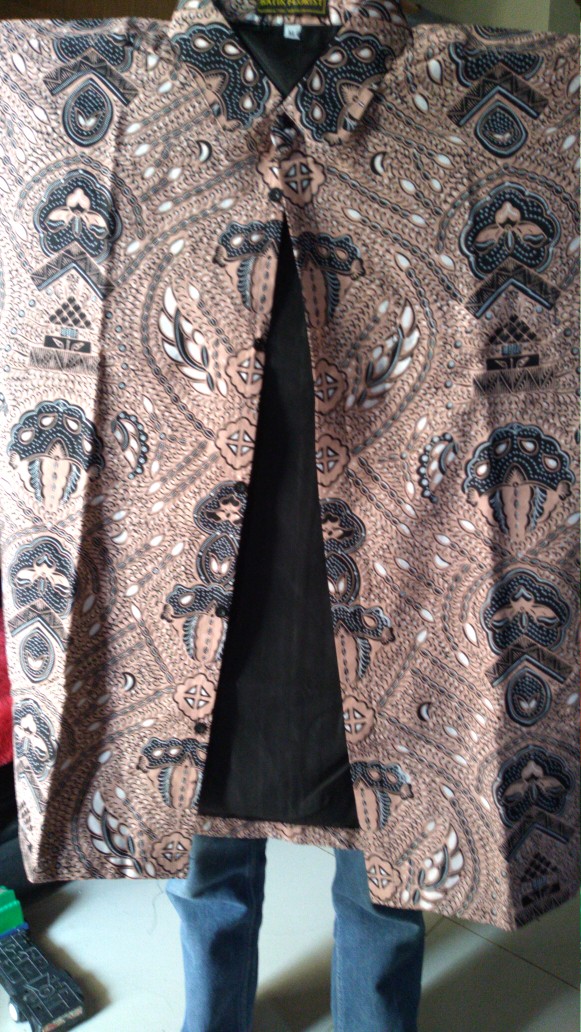 Atasan Batik Pria Lengan Panjang Bagaspati Mocca By Batik Florist