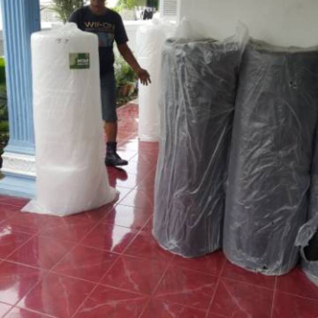 

[SIAP KIRIM] (125cm x 100cm) Bubble wrap pelindung paket atau bungkusan padang muraah