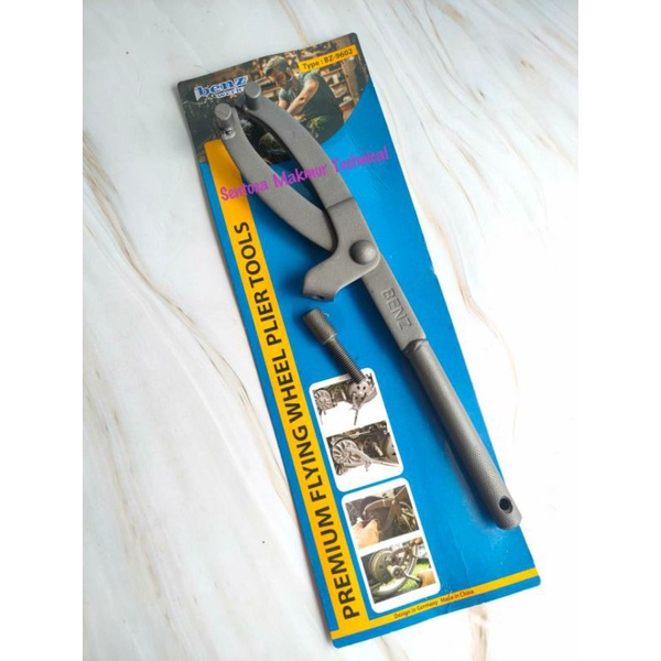 BENZ Kunci Tahanan Kopling Magnet Matic Treker CVT Motor Flying Wheel Pliers