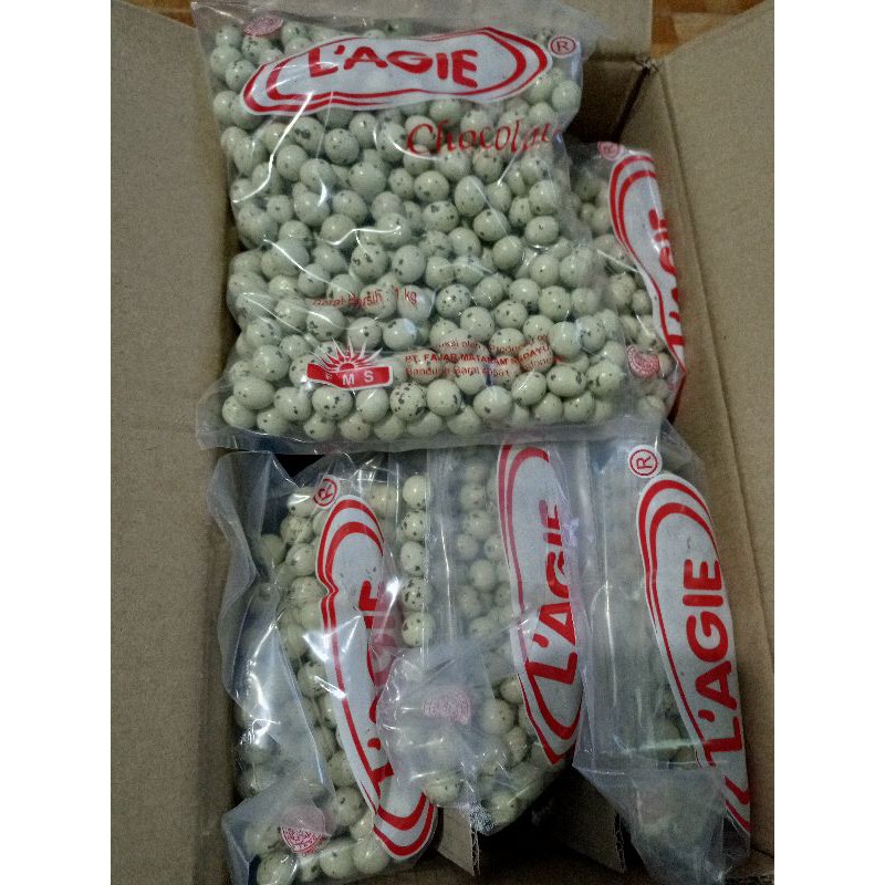 

Coklat Lagie L'agie Planet Telur Puyuh Nut Kacang 1kg