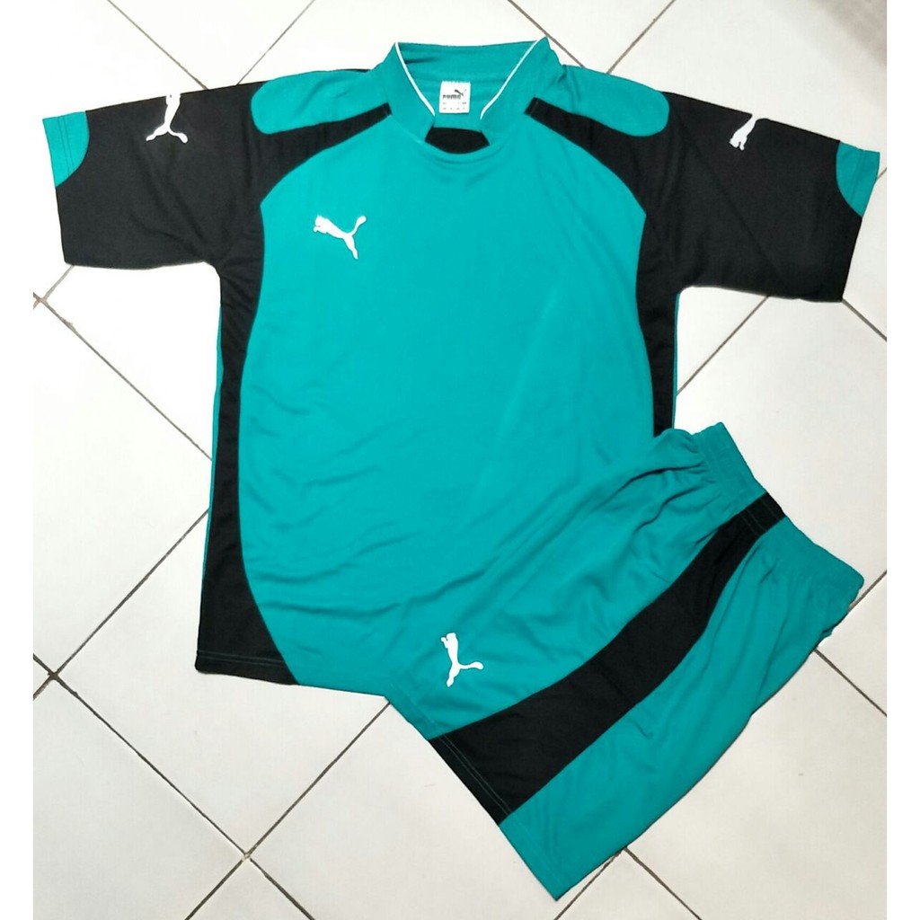 Perlengkapan olahraga Baju Futsal-Kostum Bola-Sports Puma Evo