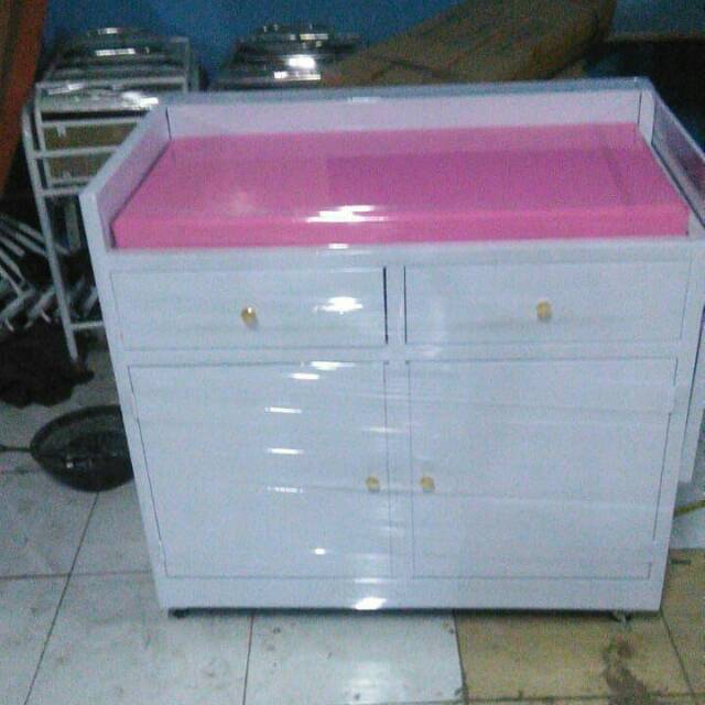 Meja Resusitasi Bayi