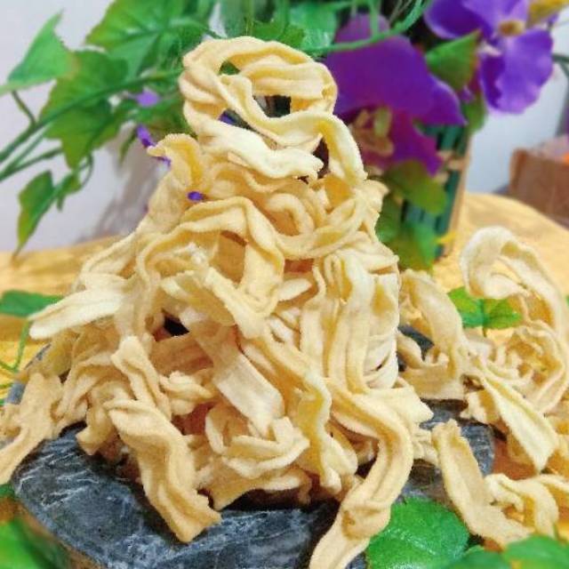 

Stick keju keriting premium 250g / curut keriting / kerupuk keju / keripik kentang chip / emping pedas manis / pisang caramel