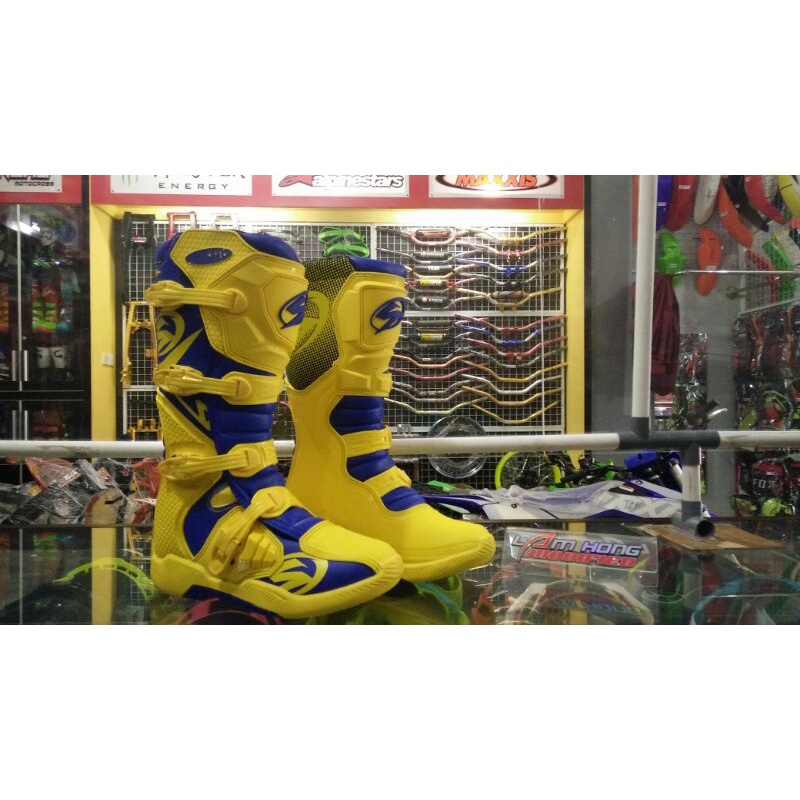 SEPATU CROSS TRAIL SND