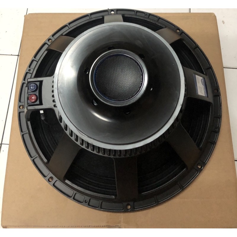 Speaker 18 inc RCF X400