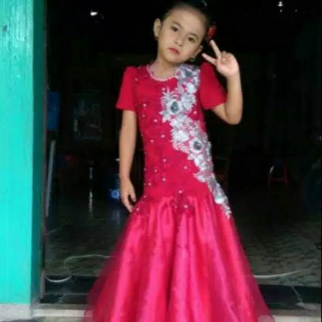 Baju penyanyi anak