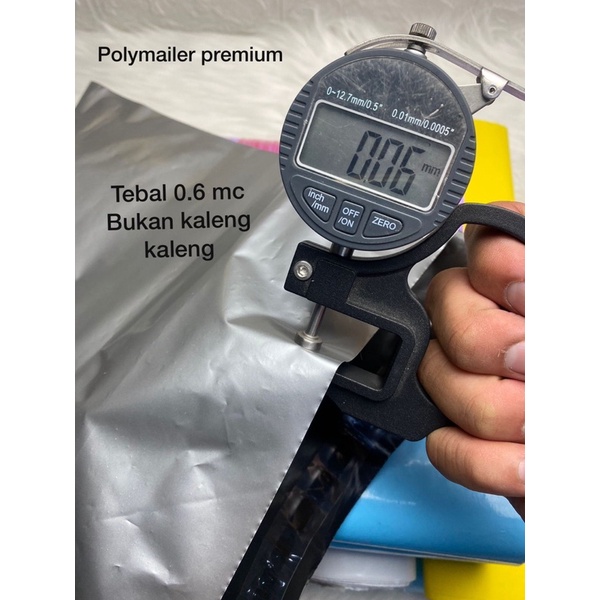 

IK6 Plastik PolyMailer 25x40 Warna Isi 100 Tebal 0.6 Mc