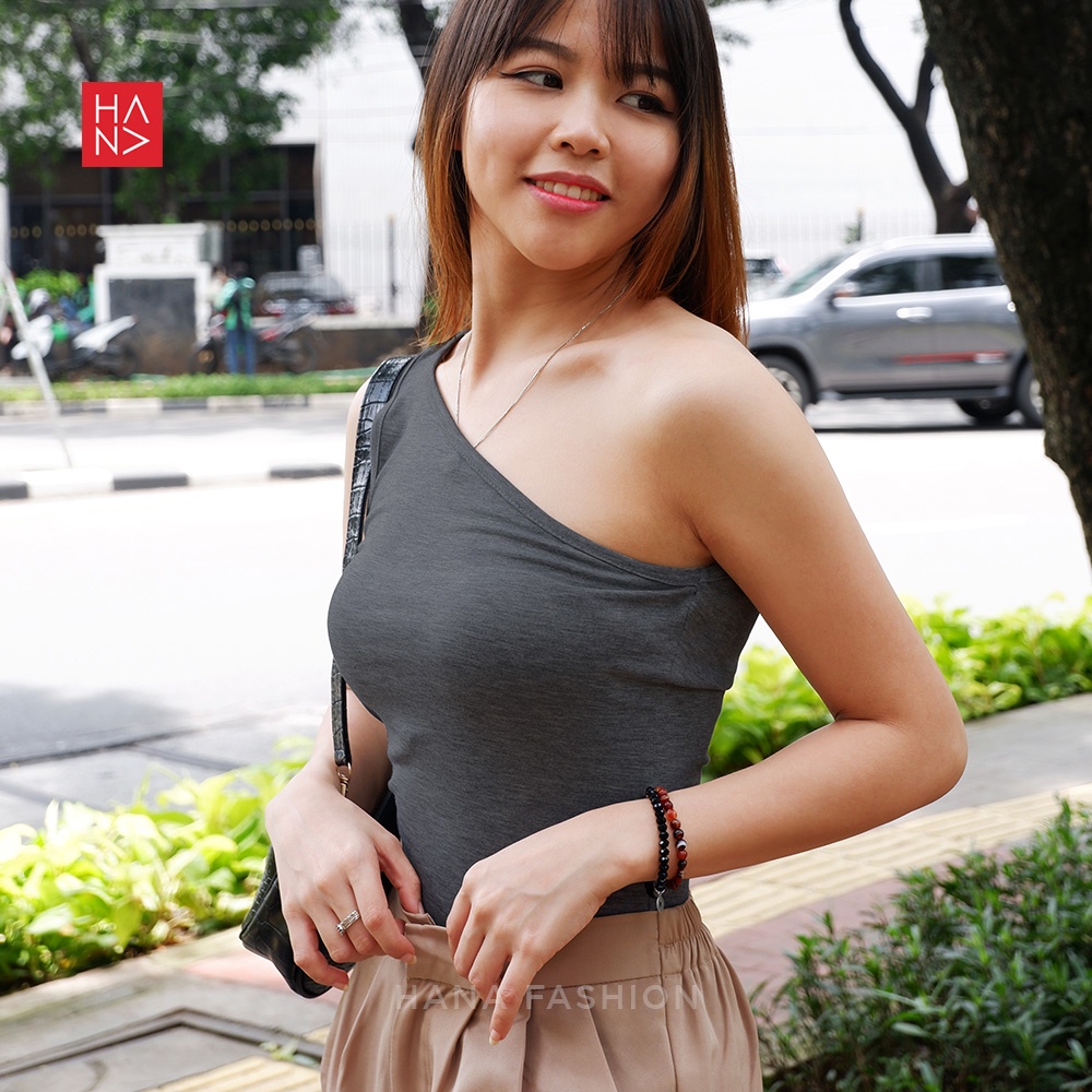 Hana Fashion - Basic Right Strap Tank Top Wanita - TT017