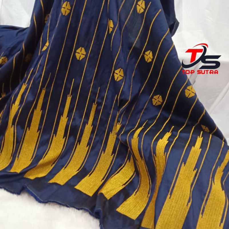 Sutra taveta corak pucuk lebar 140 cm [Harga 1/2 meter]