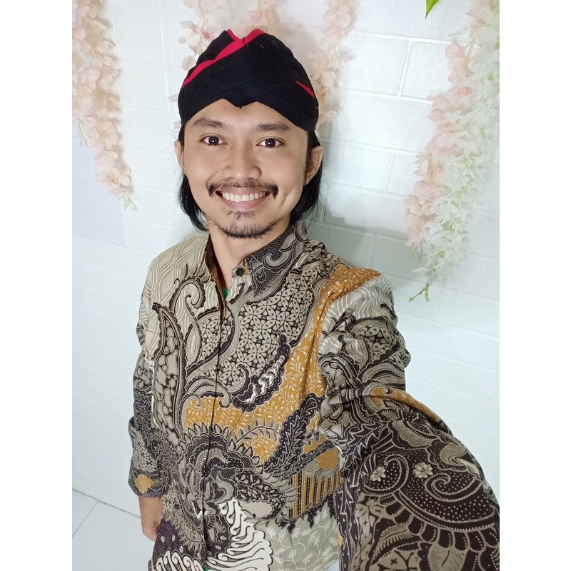 KRESNA KANAYA KEMEJA BATIK SOLO PRIA LENGAN PANJANG LAPIS FURING ATASAN BATIK PREMIUM MODERN KATUN HALUS GITARJA MAHESA PERWIRA RAJASWA JAYANEGARA ARIESWARA KENCONO UNGU SUKET SEGORO MAHKOTA HITAM PRASTOWO JAYANEGARA PROBOSETO KUNING VIJAY #2