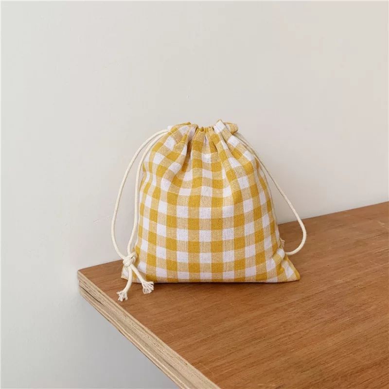 Pouch serut kotak ala korea / pouch gingham / aesthetic drawstring pouch ukuran kecil