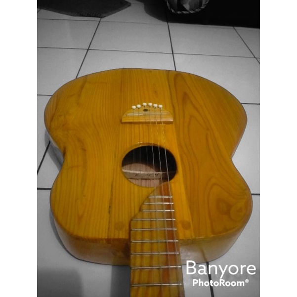 Gitar Akustik Banyore Full Solid