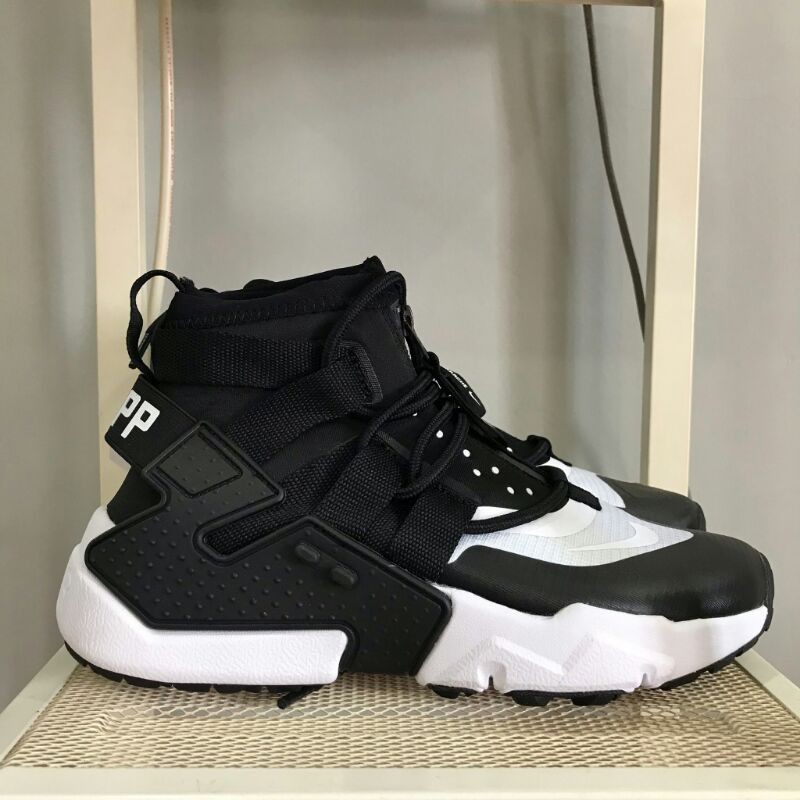 Nike Air Huarache Gripp Black White